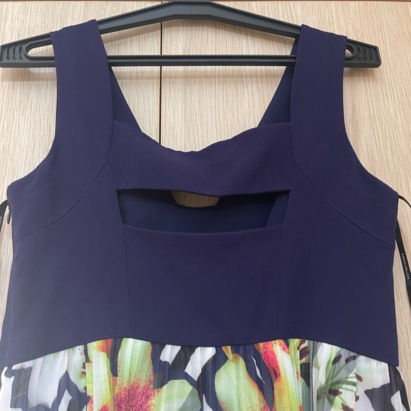 ❌ sold ❌ Karen Millen midi dress (NWOT) - Picture 3 of 6